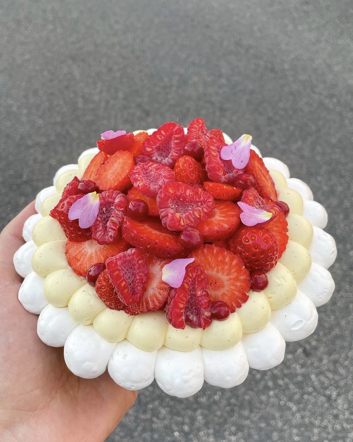 Pavlova aux fruits rouges